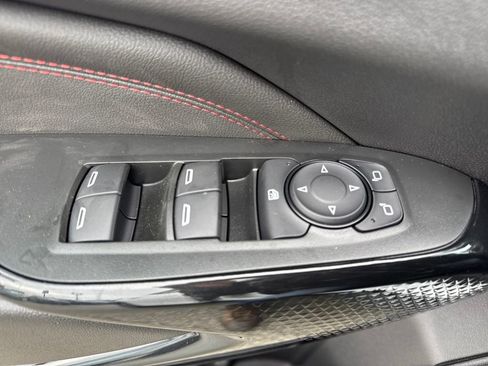 New 2026 Chevrolet Trax RS w/ Sunroof Package image 20