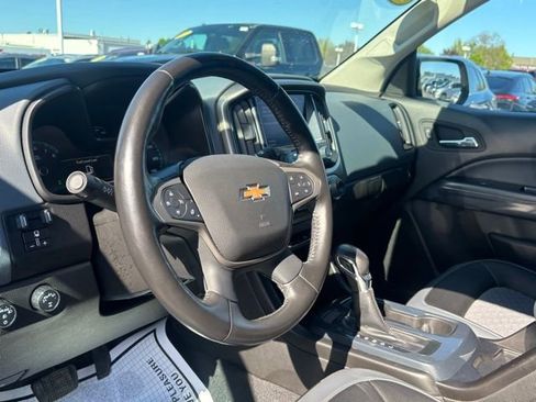 Used 2022 Chevrolet Colorado Z71 w/ Z71 Midnight Edition AWD/4WD image 11