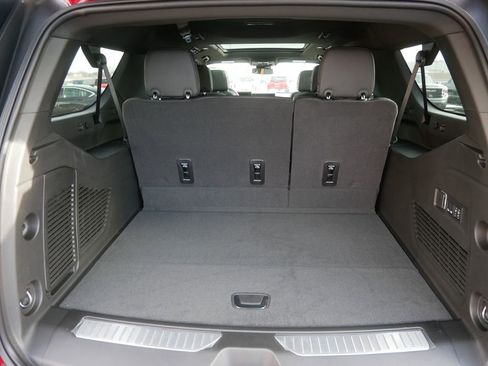 New 2026 GMC Yukon XL Denali w/ Sun & Power Step Package image 4