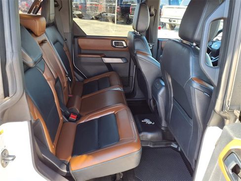 Used 2023 Ford Bronco Outer Banks image 17