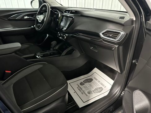 Used 2023 Chevrolet TrailBlazer LT w/ Convenience Package image 7