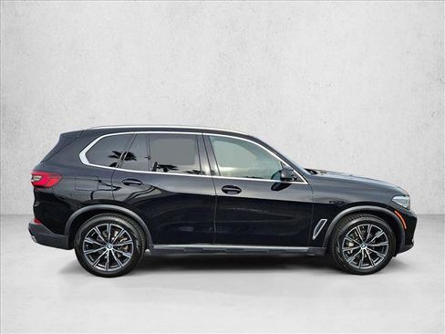 Used 2022 BMW X5 sDrive40i w/ Parking Assistance Package image 4