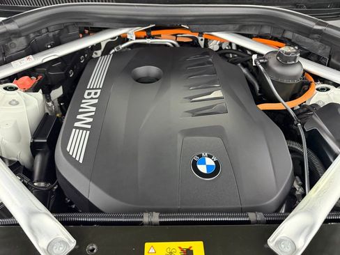 Used 2025 BMW X5 xDrive50e AWD/4WD image 35