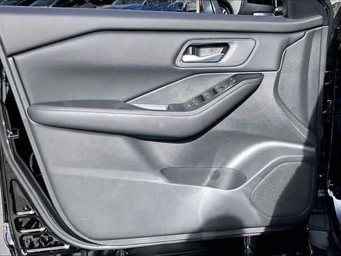 New 2026 Nissan Rogue SV image 10