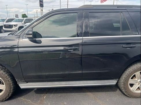 Used 2019 Ford Expedition XLT w/ Equipment Group 202A AWD/4WD image 7