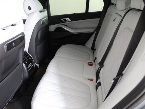 New 2026 BMW X5 xDrive40i w/ M Sport Package image 13