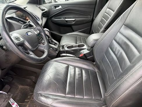 Used 2015 Ford Escape Titanium FWD image 4