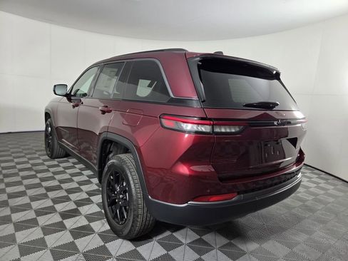 New 2026 Jeep Grand Cherokee Altitude image 5