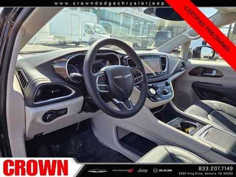 Used 2023 Chrysler Pacifica Limited image 20