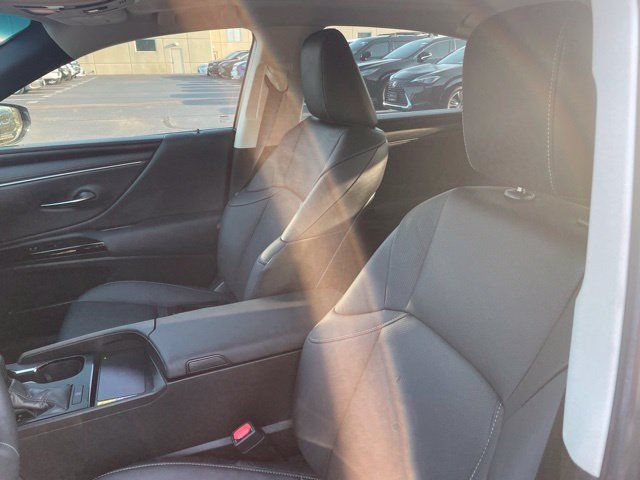 Used 2025 Lexus ES 350 w/ Premium Package FWD image 5