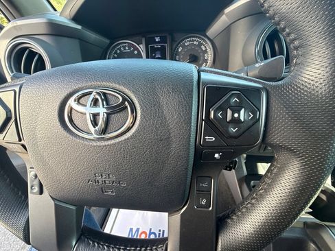 Used 2023 Toyota Tacoma TRD Off-Road w/ Black Out Package (TMS) AWD/4WD image 19
