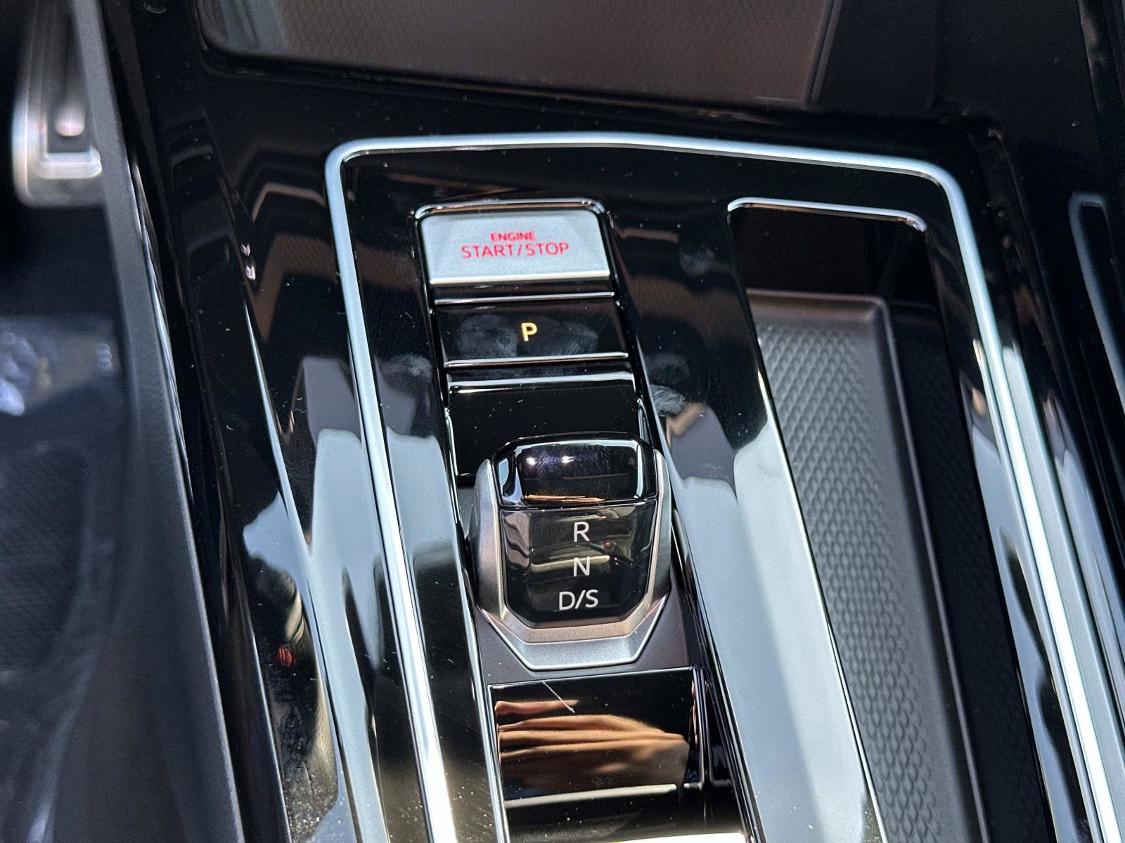 New 2026 Volkswagen GTI SE FWD image 16