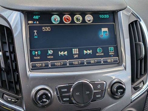 Used 2017 Chevrolet Cruze LT FWD image 27