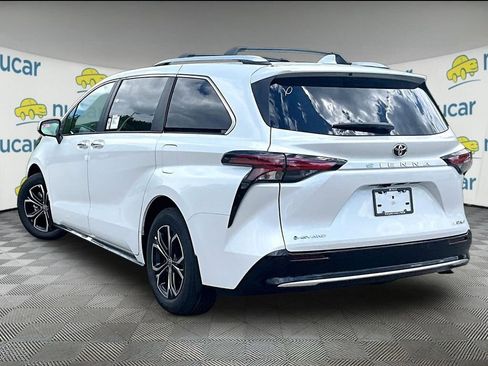 New 2026 Toyota Sienna Platinum AWD/4WD image 5