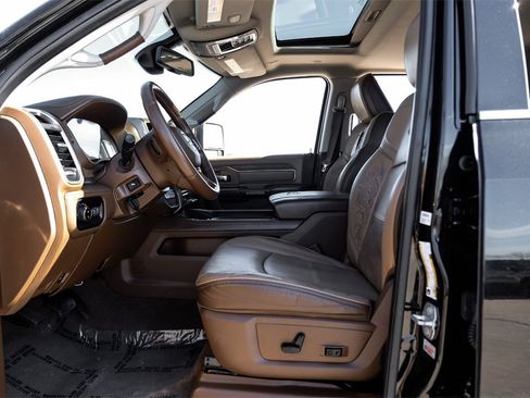 Used 2023 RAM 2500 Limited image 3