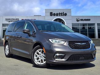 Used 2023 Chrysler Pacifica Touring-L FWD 360° Tour