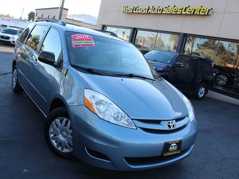 Used 2010 Toyota Sienna LE image 30