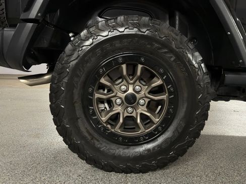 Used 2021 Jeep Wrangler Unlimited Rubicon AWD/4WD image 8