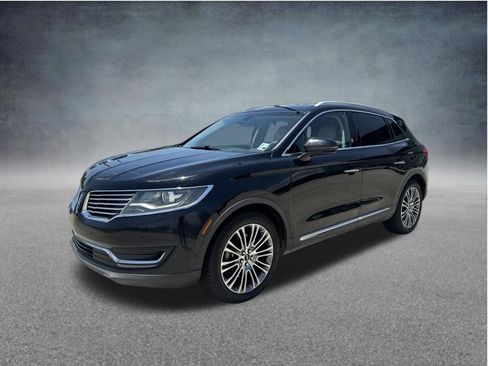 Used 2016 Lincoln MKX Reserve w/ Technology Package FWD image 2
