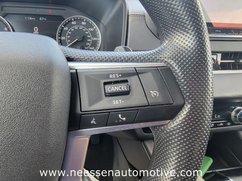 Used 2024 Mitsubishi Outlander ES image 18