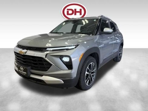 Used 2025 Chevrolet TrailBlazer LT AWD/4WD image 10