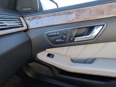 Used 2013 Mercedes-Benz E 350 Sedan image 27