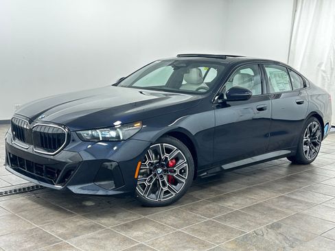 New 2027 BMW 540i xDrive AWD/4WD image 1