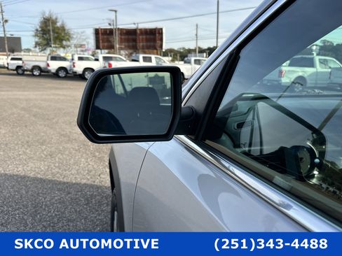 Used 2019 GMC Acadia SLE w/ Driver Alert Package I image 3