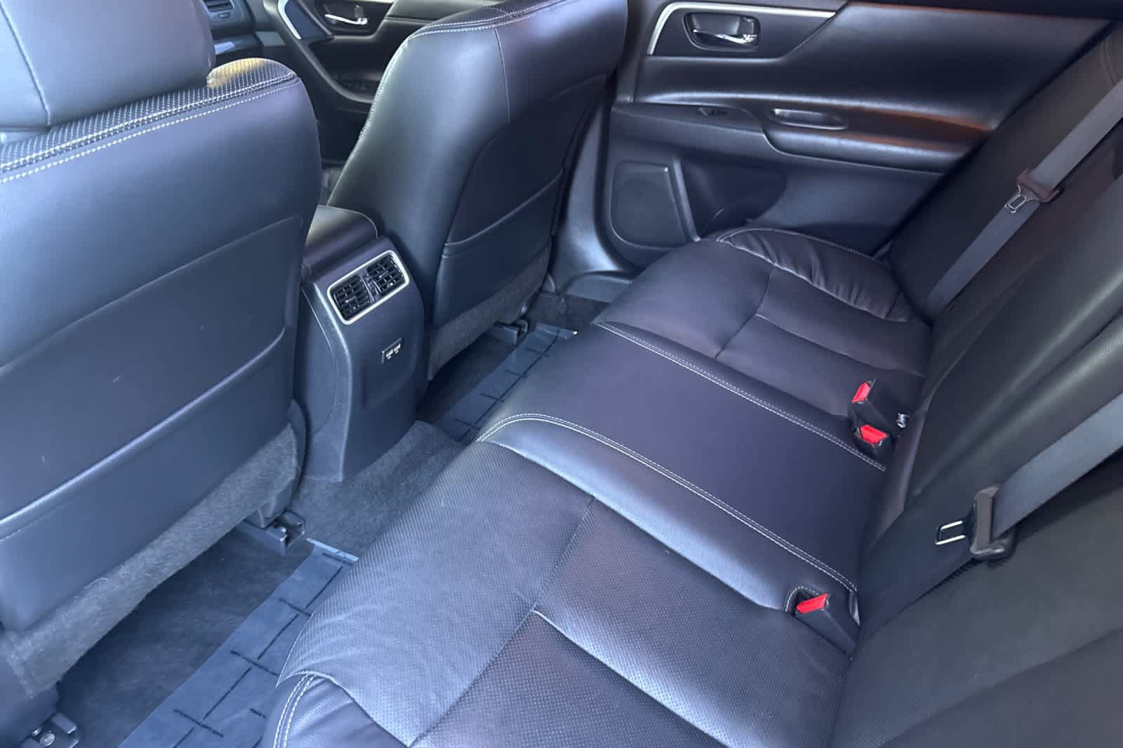 Used 2018 Nissan Altima 3.5 SL FWD image 4
