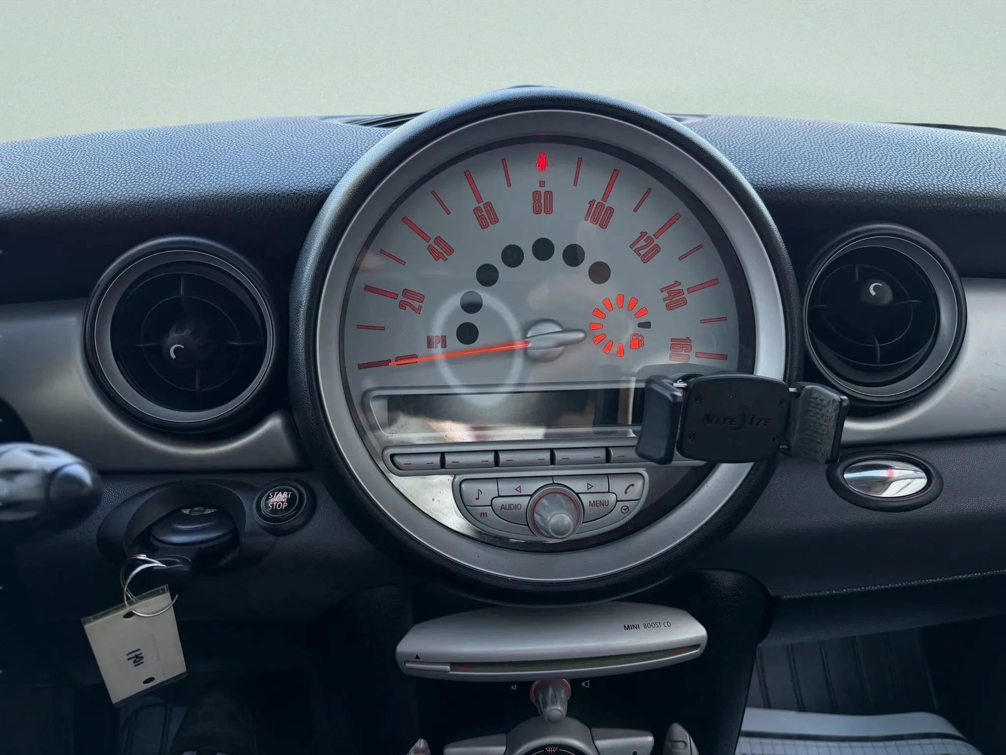 Used 2010 MINI Cooper Hardtop FWD image 25