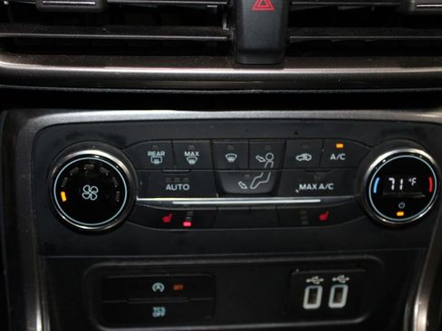 Used 2020 Ford EcoSport SE image 29