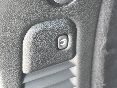 Used 2025 Dodge Durango GT RWD image 39