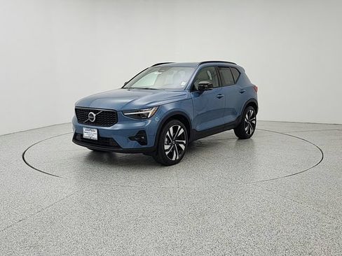 Used 2024 Volvo XC40 B5 Plus w/ Protection Package Premier AWD/4WD image 1