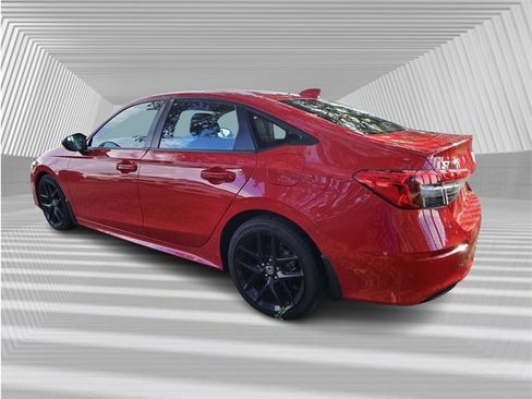 Used 2023 Honda Civic Sport image 6