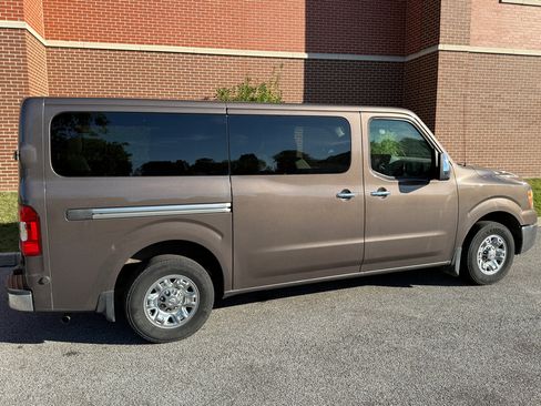 Used 2018 Nissan NV 3500 SV w/ Navigation Package image 14