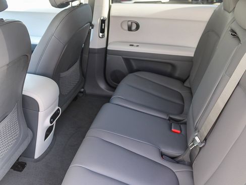 Used 2025 Hyundai Ioniq 5 SEL image 19