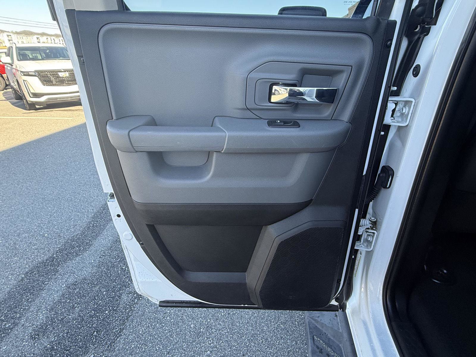 Used 2019 RAM 1500 Warlock AWD/4WD image 19