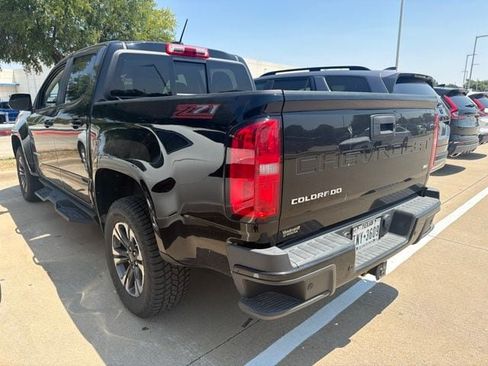 Used 2022 Chevrolet Colorado Z71 RWD image 2
