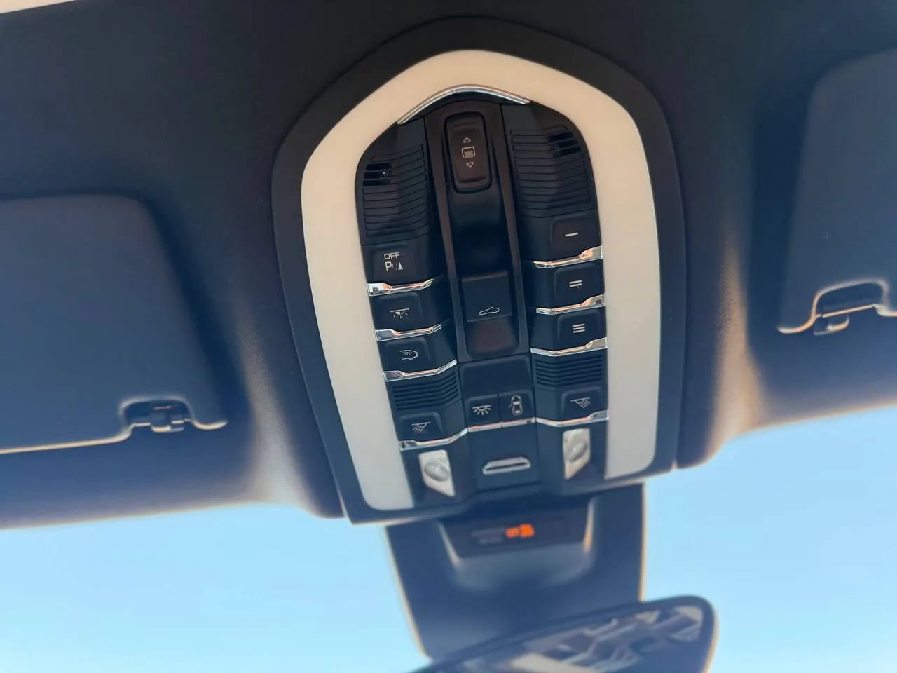 Used 2017 Porsche Macan AWD/4WD image 59