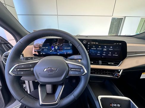 New 2026 Chevrolet Equinox ACTIV image 24