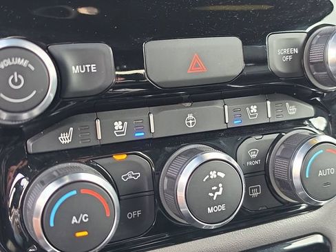 Used 2023 RAM 1500 Laramie AWD/4WD image 31