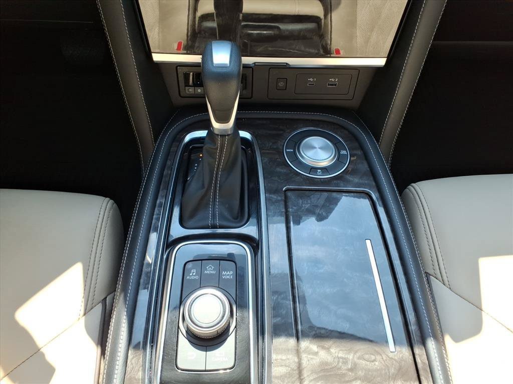 Used 2024 Nissan Armada Platinum w/ Captain's Chairs Package RWD image 29