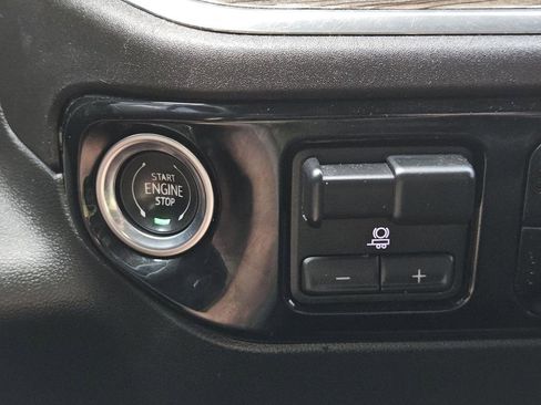 Used 2024 Chevrolet Silverado 2500 LT image 16