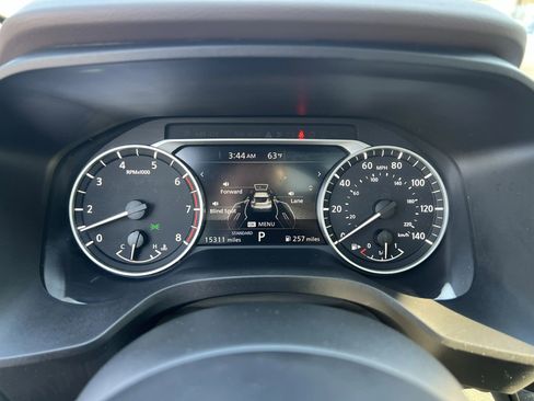 Used 2023 Nissan Rogue SL image 11