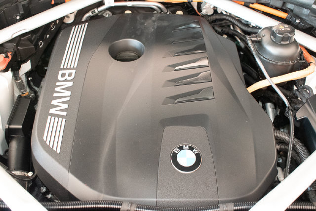 Used 2025 BMW X5 xDrive50e AWD/4WD image 4