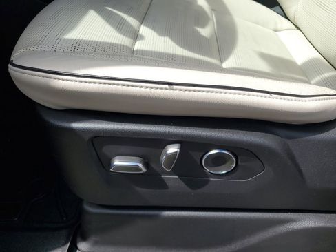 Used 2021 Cadillac Escalade Sport w/ Driver Assist Tech Package image 9