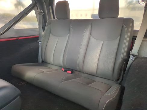 Used 2017 Jeep Wrangler Sahara image 11