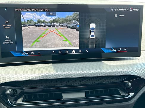 New 2026 BMW 330i Sedan w/ M Sport Package RWD image 33