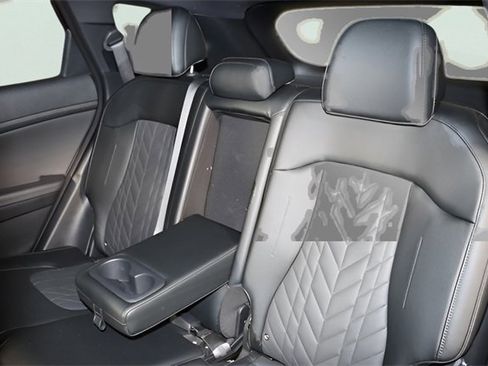 Used 2025 Kia Sportage X-Line image 9