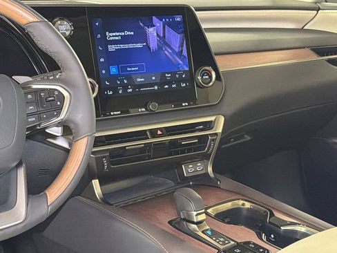 Certified 2024 Lexus RX 350 Premium w/ Accessory Package AWD/4WD image 19